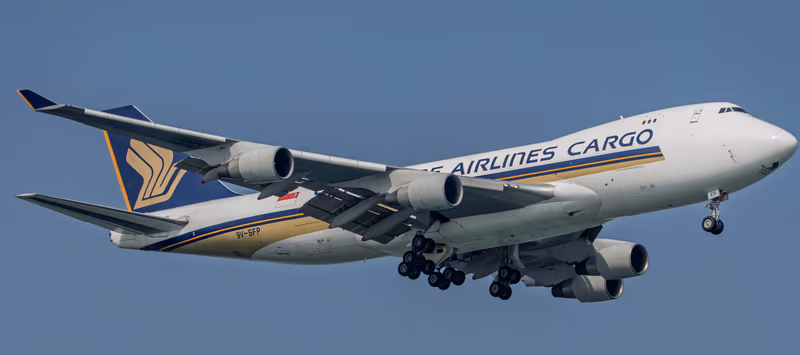 新航货运 747-400F 9V-SFP 放下起落架进近
